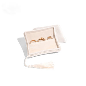 Caja de Joyería de Terciopelo de Lujo con Logotipo Personalizado, Bolsa de Regalo Pequeña para Guardar Anillos, Pulseras y Collares de Viaje - Product Image 4