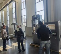 Máquina de Ensayo de Materiales Electrohidráulica Servo Universal de 1200kN para Tracción, Compresión y Flexión de Acero Corrugado WAW-1200B