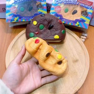 Nouveau Cadeau de Biscuits Simulés Quduoduo Mochi Ultra Doux et à Remontée Lente, Jouet Anti-Stress à Presser - Product Image 1