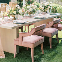 Chaise de location pour événements en bois avec dossier ajouré, design nordique moderne, rembourrée, pour mariage