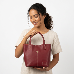 Petit sac à main rouge pour femme, sac fourre-tout avec fermeture à bouton pour les courses quotidiennes et les voyages - Product Image 1