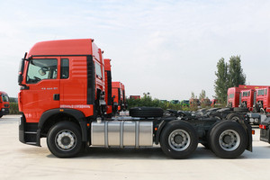 Howo Heavy Duty 6X4 Tractor Trucks 460hp Weichai Engine Lhd /Rhd Diesel Container Trailer Truck Head - Product Image 6
