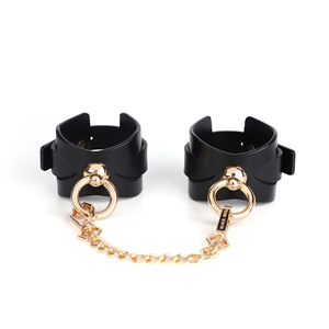 Ensemble de contraintes en cuir <span class=keywords><strong>BDSM</strong></span> <span class=keywords><strong>vintage</strong></span>-menottes et collier en plaqué or en cuir de vachette de qualité supérieure avec laisse détachable - Product Image 6