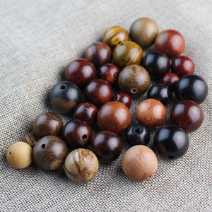 Cuentas de madera de sándalo redondas sueltas para hacer pulseras, 1 libra, tamaño y color aleatorios, origen Hangzhou - Product Image 1