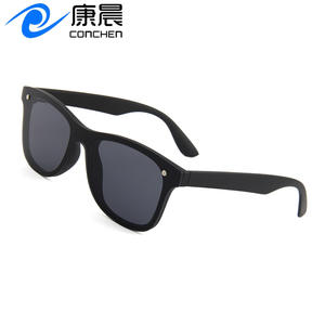 Gafas de sol unisex con montura negra, lentes azules, protección UV400, material de PC, para viajes, conducción, atuendos de moda - Product Image 3