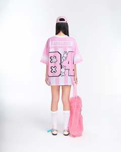 เสื้อยืดเด็กสีชมพูพาสเทล ลายทาง คอวี ผ้าเจอร์ซีย์ โพลีเอสเตอร์ 100%  ผ้า PU  ถักสองชั้น สไตล์สตรีทแวร์ - Product Image 6