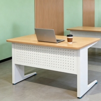Cadre de table en acier robuste pour usage commercial avec panneau de confidentialité pour bureau, idéal pour les grands projets de bureaux d'entreprise