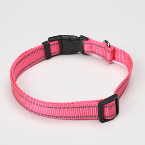 Collar Reflectante Personalizado con Nombre, Tejido Personalizado con Nombre de Marca y Colores Reflectantes - Product Image 1