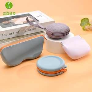 High Quality Silicone Coin Bag Silicone Mini <b>Purse</b> Fashionable Zipper Closure <b>Cute</b> Silicone Children's Keychain Bag - Product Image 4