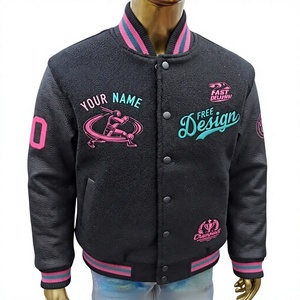 Chaqueta Varsity Personalizada de Invierno, Negra, Tejida, Resistente al Viento, con Cuello Alto, Logotipo Frontal, Ribete Rosa a Rayas, Poliéster/Algodón - Product Image 3