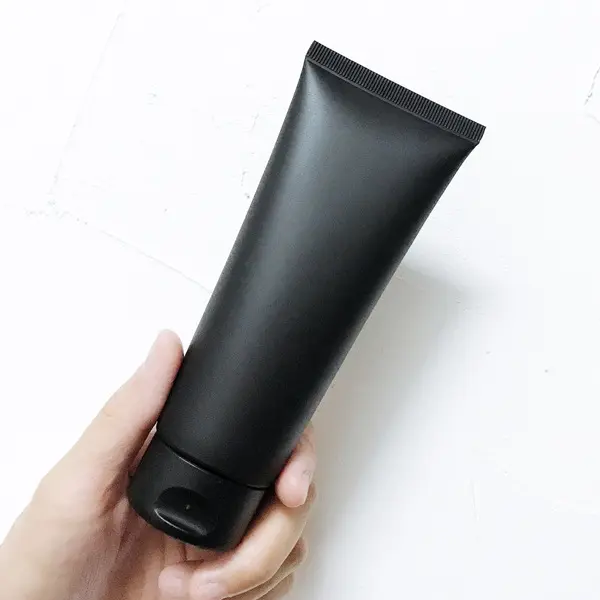 Großhandel Kunststoff Soft Tube 100ml Mattschwarz PE Kosmetik tube mit Flip Cap