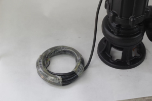 High Lift and Large Flow Sludge Cutting Pump Non <b>Clogging</b> Centrifugal Submersible Sewage Pump with Grinder - Product Image 2