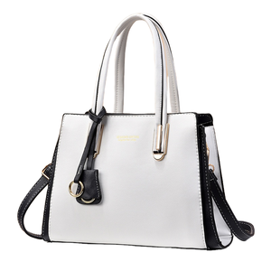 Bolso de Mano Casual para Dama, Diseño de Letras en PU, Color Negro, con Cierre de Cremallera, Forro de Poliéster, Marca de Lujo, Estilo Tote, OEM/ODM - Product Image 2