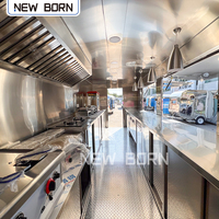 Camioneta de Comida Pequeña Usada Convertida, Camión Cocina Móvil con Estructura de Aluminio, Fibra de Vidrio y Acero Inoxidable Resistente a la Oxidación, Conducible, en Venta