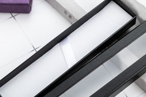 Caixa de Presente de Papel Cartão Personalizada com Tampa Transparente - Product Image 5