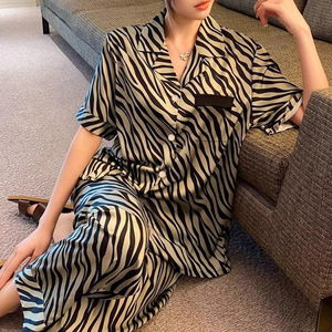 Promozione 2026: Set <span class=keywords><strong>Pigiama</strong></span> di Lusso in Raso Effetto Zebra, Maniche Corte <span class=keywords><strong>con</strong></span> <span class=keywords><strong>Bottoni</strong></span>, Abbigliamento da Notte e Loungewear per Donne - Product Image 3