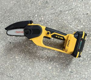 Mini Motosierra de 21 V, Motosierra Inalámbrica de 6 Pulgadas, Motosierra Pequeña Portátil para Cortar Madera y Árboles - Product Image 3