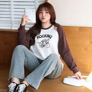 เสื้อยืดแขนยาวพิมพ์ลายสไตล์เกาหลีสำหรับผู้หญิงไซส์ใหญ่ รุ่น Runqi สำหรับฤดูใบไม้ร่วงและฤดูหนาว สีดำและสีน้ำตาล - Product Image 4