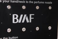 Articles de détail de luxe Machine automatique de parfum Distributeur automatique de parfum pour les petites entreprises