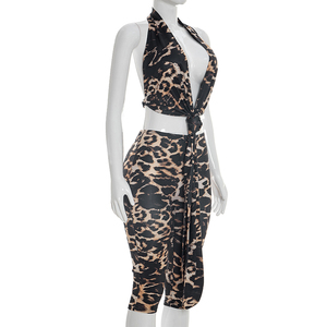 วิวิบลุค C26ST054 ชุดพิมพ์ลายเสือดาวสำหรับผู้หญิง เสื้อครอปเว้าลึกแบบผูกคอ กางเกงขาสั้น ชุดสองชิ้น - Product Image 5