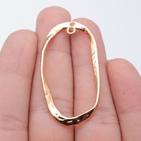 Conector Ovalado Martillado 49x26mm de Aleación Tono Dorado, Eslabón de Aro Abierto para Peineta de Boda Boho
