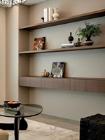 Buffet de salle à manger moderne et minimaliste en bois avec éclairage LED intégré, vitrine en verre, design modulaire sans poignées