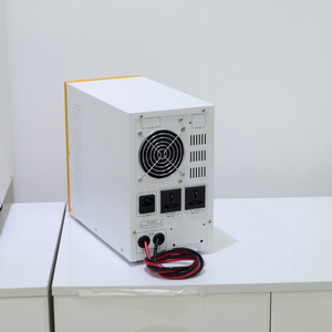 UPS de Onda Sinusoidal Pura de 1300VA con Cargador - Product Image 4