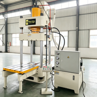Presse hydraulique servo à quatre colonnes 200T, utilisée pour le formage de matériaux composites, la fabrication d'hélices de drones et de pièces en CFRP