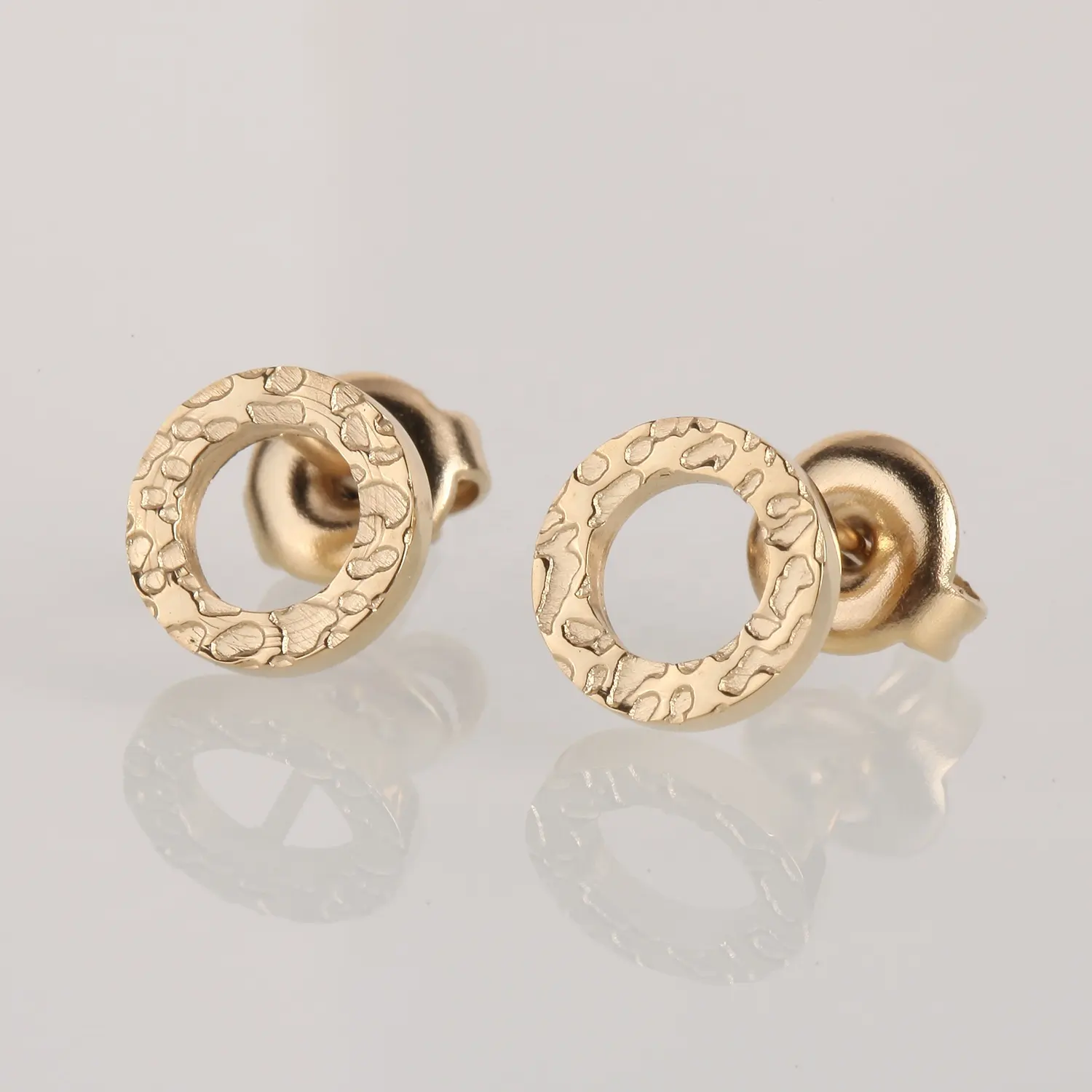 Boucles d'oreilles rondes en forme de marteau, bijoux fins, tendance, or 14k, vente en gros, bijou minimaliste en acier inoxydable, pour femmes