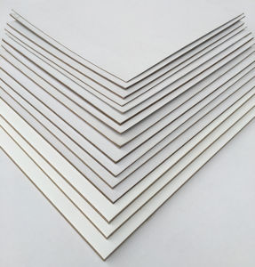 กระดาษเพล็กซ์แผ่นหลังสีเทาสำหรับทำกล่องกระดาษรีไซเคิลขนาด250กรัม300กรัม - Product Image 1