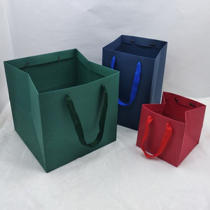 Recycled Kraft Paper <strong>Bag</strong> in Brown Black White Big Size Square <strong>Pizza</strong> Flowers Carry <strong>Bag</strong> for Cake Boxes UV Coating Matt Lamination - Product Image 5