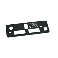 Panneau IO en tôle d'aluminium sur mesure, découpe laser CNC, finition noir mat, interface arrière pour instrument, fabriqué selon les spécifications du dessin