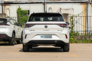 Nouveau véhicule familial 2025 V-W T-ROC Essence 1.5T 300TSI SUV 5 portes avec jantes en alliage, radar de recul et régulateur de vitesse pour l'exportation - Product Image 4