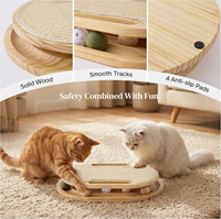 Griffoir pour chat en bois avec double piste à billes, planche à griffer en sisal à 2 niveaux en bois massif et jouet interactif à roulettes pour chat, 5 balles de jeu