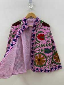 Chaqueta de terciopelo rosa Suzani bordada a mano, estilo bomber con cuello, abrigo moderno estilo hippie de los años 70, regalo para ella, India - Product Image 2