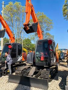 Venta de liquidación HITACHI ZX70 Mini Excavadora sobre orugas usada 7ton para trabajos agrícolas y paisajismo residencial Envío gratis - Product Image 3