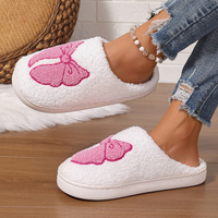 Op maat gemaakte Valentijnsdag pantoffels voor dames, winterse zachte warme binnenpantoffels van kasjmier, trendy pantoffels met strik, pluizige pantoffels