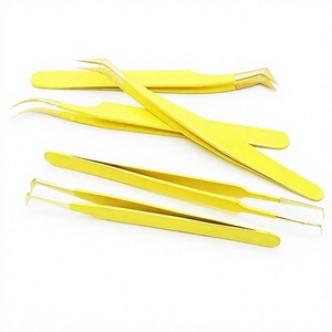 Juego de pinzas para extensión de pestañas de acero inoxidable con punta de oro de 24k y mango con recubrimiento en polvo amarillo. - Product Image 4