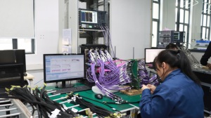 ชุดประกอบตัวเชื่อมต่อ GLGNET SFP พร้อมฮีทซิงค์ ปะ<span class=keywords><strong>เก</strong></span>็นป้องกัน EMI สำหรับศูนย์ข้อมูล เซิร์ฟเวอร์ AI รองรับ 5G ได้รับการรับรองมาตรฐาน ROHS/ISO9001 - Product Image 6