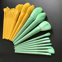 Ensemble de pinceaux de maquillage vert jaune, 10 pièces, poignée en bois, poils synthétiques, kit de maquillage complet, pinceau de maquillage professionnel