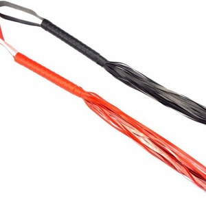 Fouet en cuir, jouet érotique pour adultes, pour une utilisation romantique, sangles colorées, noir, rouge, rose, violet, poignée. - Product Image 3