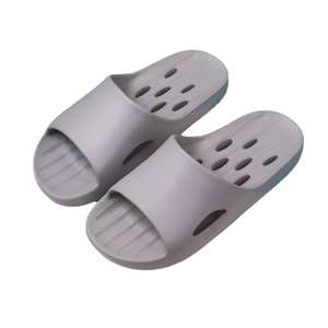 Nouvelles sandales de bain souples et personnalisées pour hommes, design 2026, pour l'extérieur et la plage, semelle intérieure en EVA, vente en gros pour l'été - Product Image 3