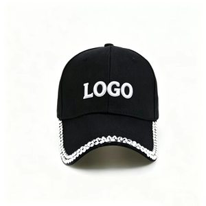 Casquette de baseball personnalisée avec strass, logo brodé blanc et visière ornée de cristaux, style trucker - Product Image 1
