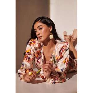 ชุดเซ็ตผ้าซาตินสวิสพิมพ์ลายดอกไม้สำหรับผู้หญิง ชุดเซ็ตสองชิ้นสุดหรู ดีไซน์เรียบหรู ดูมีสไตล์ สวมใส่สบาย - Product Image 4