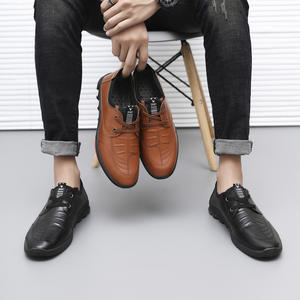 Stock de chaussures neuves en gros en Chine, <span class=keywords><strong>beaucoup</strong></span> de chaussures de bureau en cuir <span class=keywords><strong>pour</strong></span> hommes de qualité supérieure à la mode et populaire - Product Image 2
