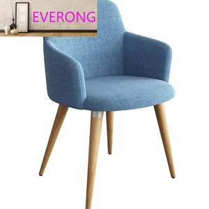 Conjunto de Mesa y Sillas de Estilo Nórdico Simple y Moderno con Estructura de Hierro, Muebles Comerciales para Hoteles, Cafeterías, Tiendas de Té con Leche y Postres - Product Image 4