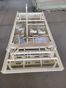 Lit médical manuel à double manivelle avec roulettes de luxe et extrémités de lit en ABS, lit de soins aux patients professionnel à 2 fonctions pour la vente en gros - Product Image 4