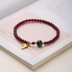 สร้อยข้อมือหินโกเมนธรรมชาติ สร้อยข้อมือคริสตัลโกเมน ดีไซน์เรียบง่ายแบบจีน สร้อยข้อมือทำมือสำหรับผู้หญิ<span class=keywords><strong>ง</strong></span> เครื่อ<span class=keywords><strong>ง</strong></span>ประดับ - Product Image 1