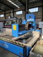 Machine de perçage et de fraisage CNC industrielle pour la fabrication du verre