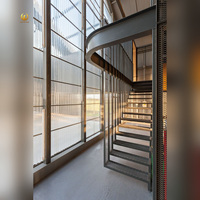 Almacén Prefabricado de Estructura de Acero Moderna con Revestimiento Metálico Aislado y Resistente a la Intemperie, Taller de Fabricación